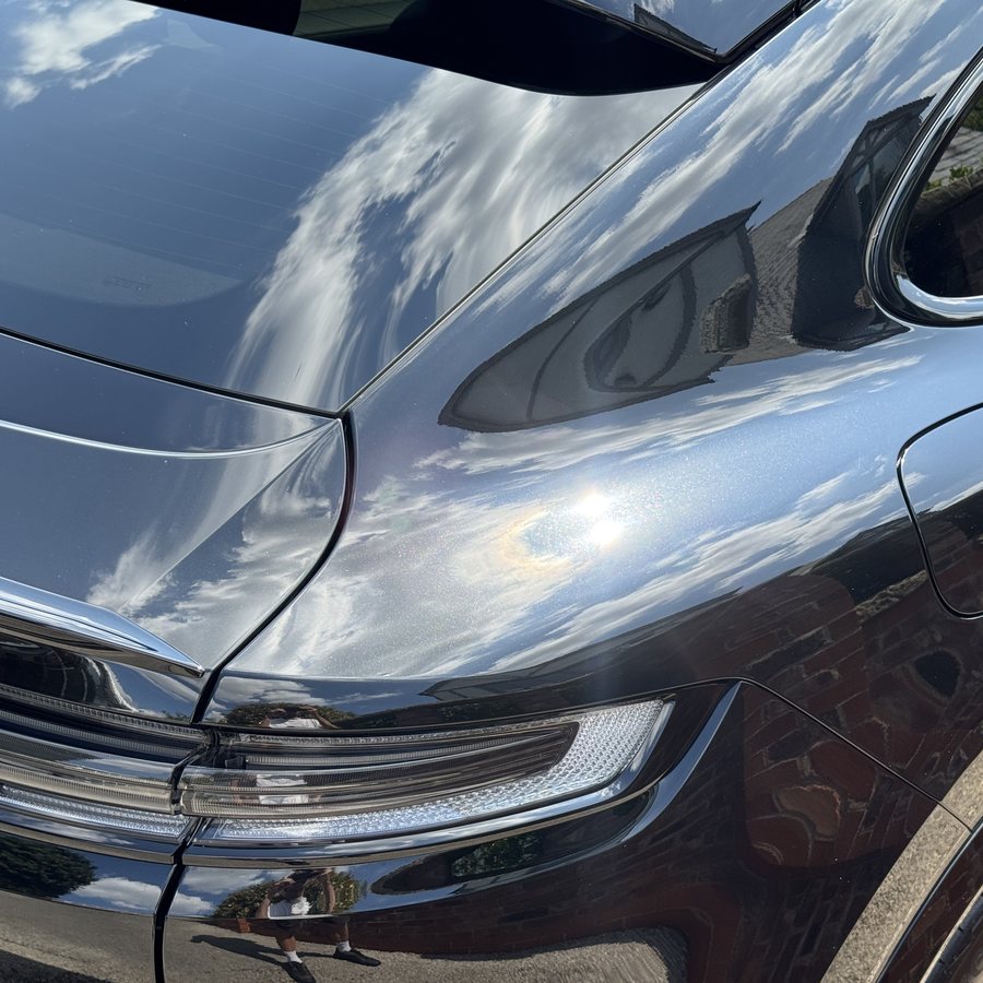 Porsche Cayenne, rear quarter