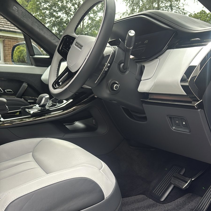 Cream dash and console