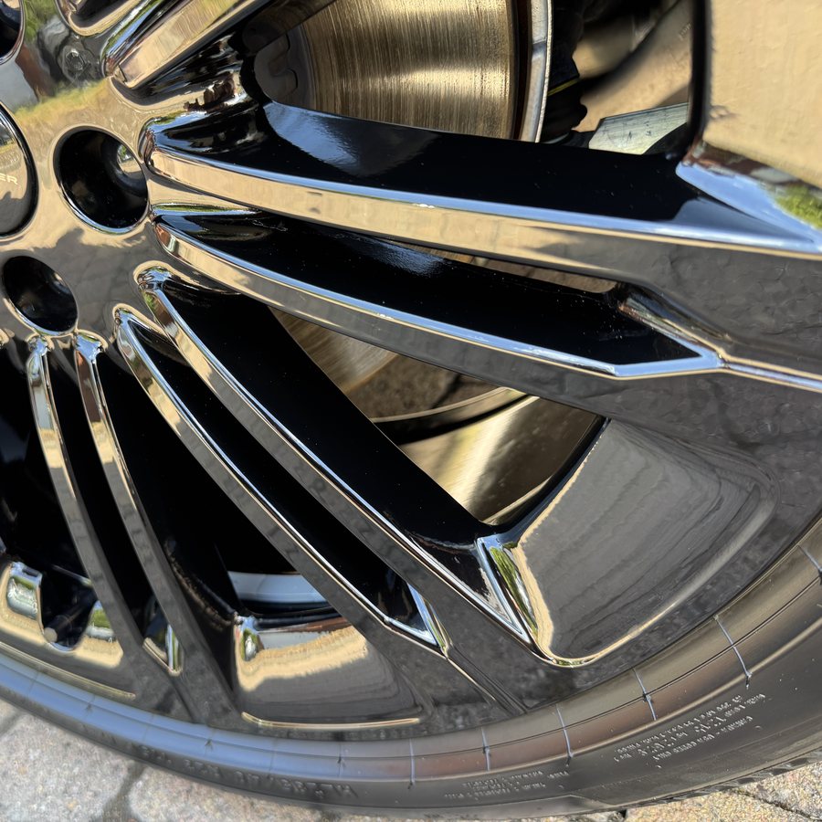 Range Rover wheel spoke